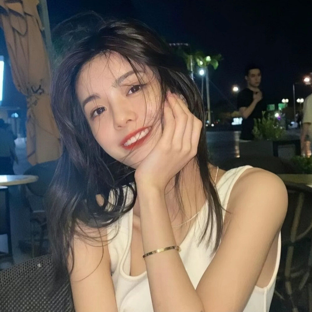 《千万粉丝网红卖假货被立案，直播间已封禁》配图
