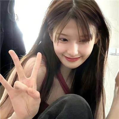 《某女星被拍与富二代同游，男方身份被扒》配图